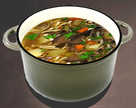 Грибной суп с баклажанами в кастрюле