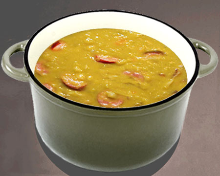 Гороховый суп с колбасой и картофельной зажаркой в кастрюле