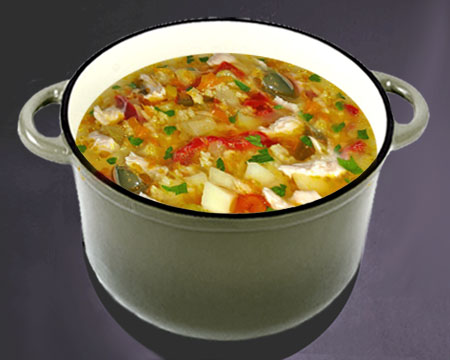 Куриный суп с пшеном и паприкой в кастрюле