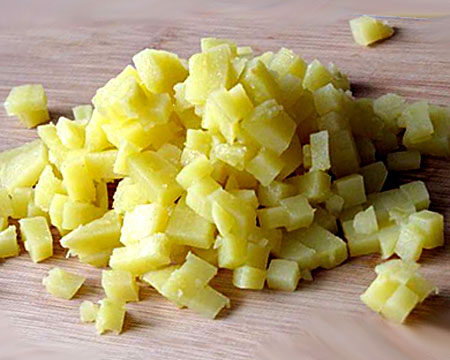 вареный картофель кубиками