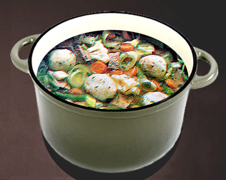 Овощной суп из замороженных овощей с клецками в кастрюле
